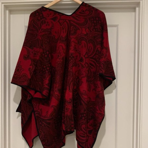 Chico's Reversible Ruana W/Button Enamel Red Size L/XL - Picture 2 of 4